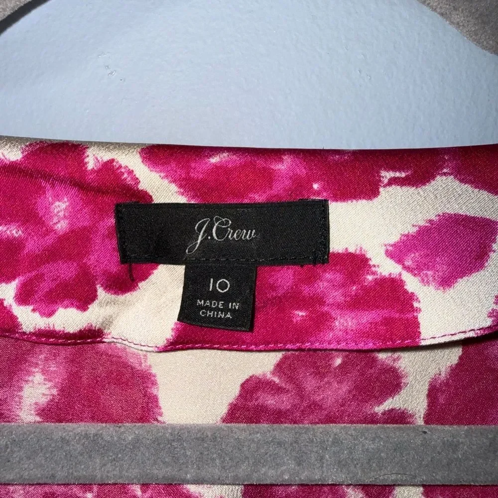 J.Crew Fuchsia Pink Floral V-neck Satin Crepe Blouse Size 10 NWOT feminine